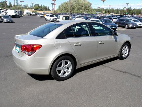 Used 2015 Chevrolet Cruze LT image 5