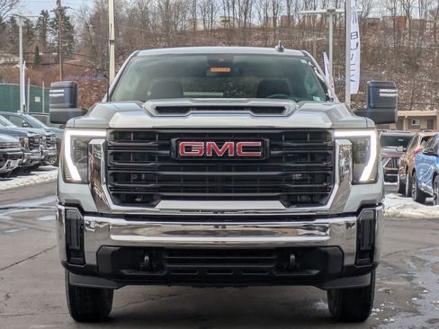 New 2026 GMC Sierra 2500 Pro image 2