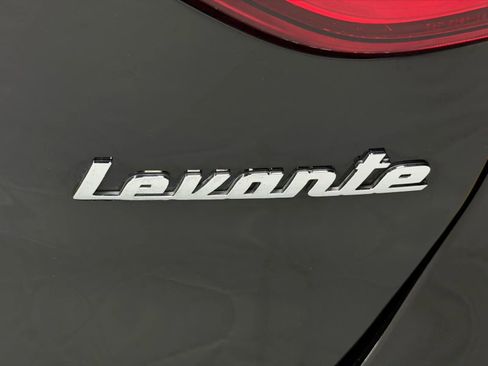 Used 2018 Maserati Levante image 9