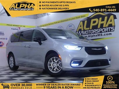 Used 2024 Chrysler Pacifica Touring-L