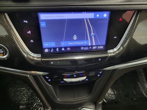 Certified 2022 Cadillac XT6 Sport w/ Technology Package image 7