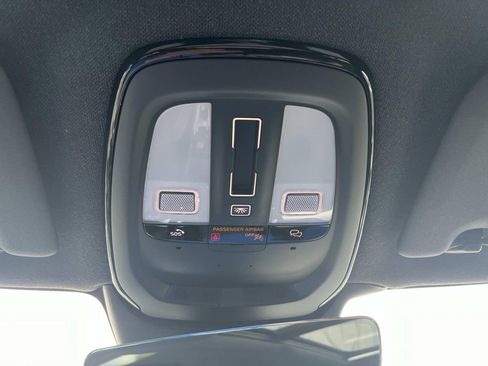 New 2026 Volvo XC40 B5 Ultra w/ Climate Package image 33