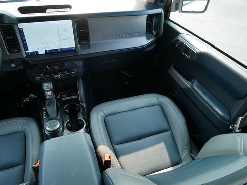 Used 2023 Ford Bronco Outer Banks AWD/4WD image 9