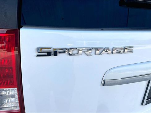 Used 2008 Kia Sportage LX AWD/4WD image 9