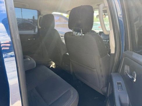 Used 2023 Nissan Frontier SV AWD/4WD image 24