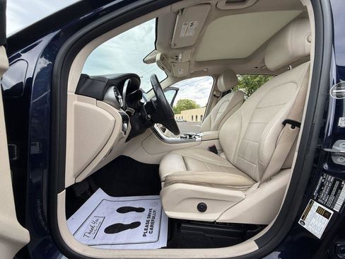 Used 2018 Mercedes-Benz GLC 300 4MATIC w/ Multimedia Package image 15