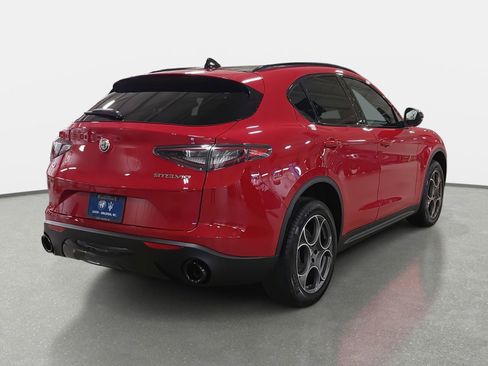 New 2025 Alfa Romeo Stelvio Sprint image 5