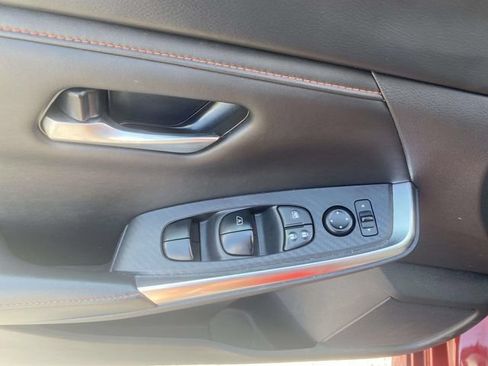 Used 2024 Nissan Sentra SR FWD image 13