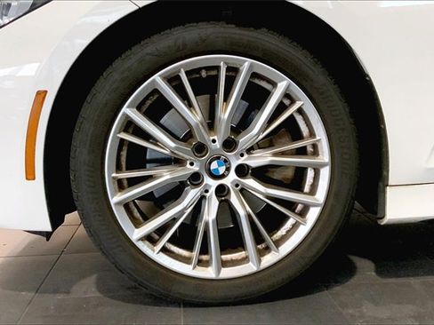 Certified 2023 BMW 330i Sedan w/ Convenience Package image 9