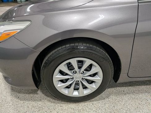 Used 2015 Toyota Camry LE FWD image 9