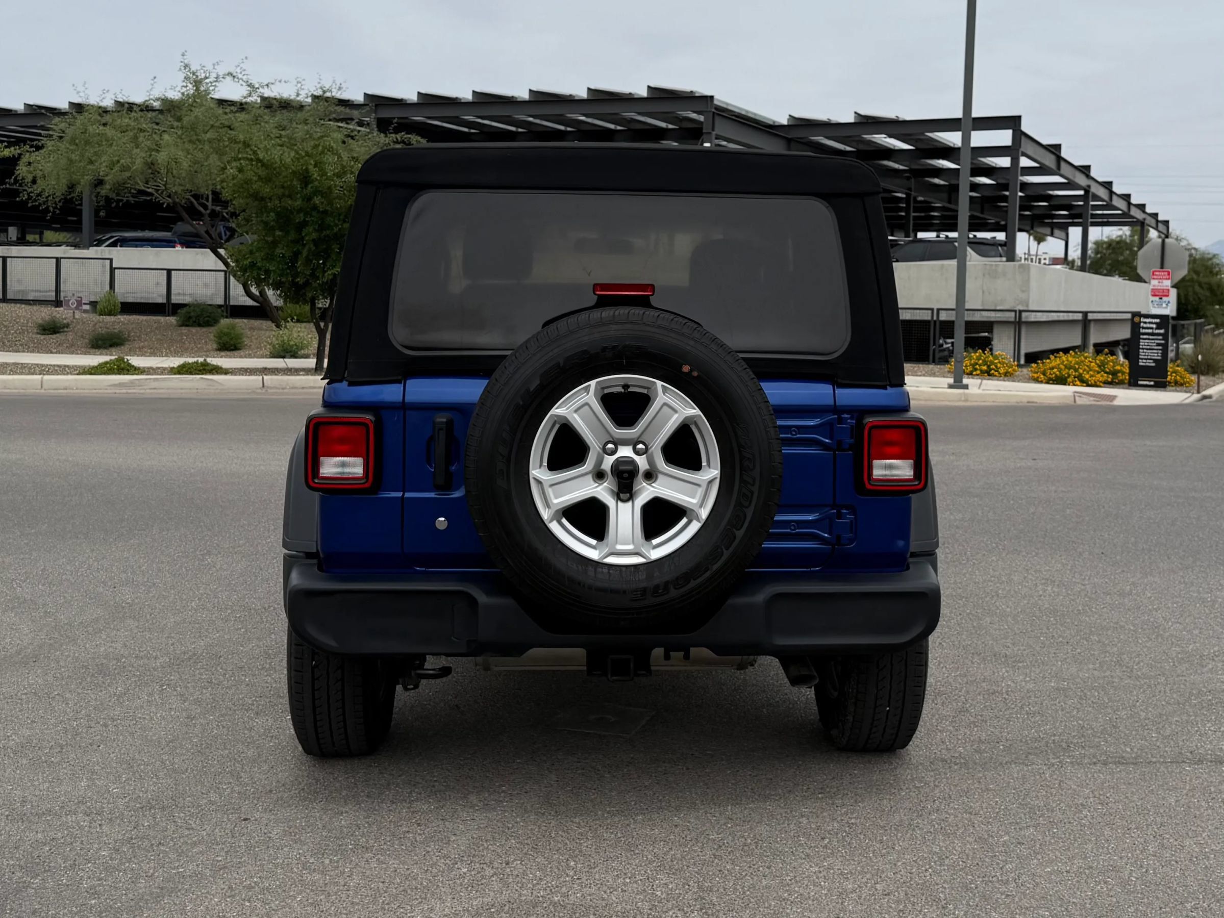 Used 2019 Jeep Wrangler Sport AWD/4WD image 3
