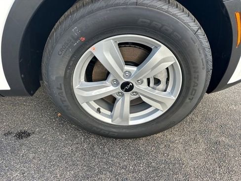 New 2026 Kia Sorento LX FWD image 13