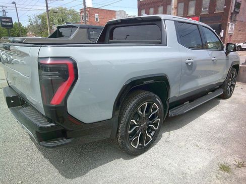 New 2025 GMC Sierra EV Denali image 6
