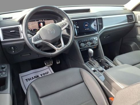Used 2023 Volkswagen Atlas SEL R-Line AWD/4WD image 6