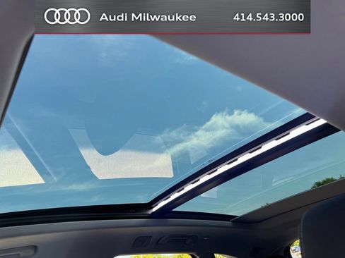 Used 2023 Audi Q5 2.0T Premium Plus w/ Premium Plus Package AWD/4WD image 13
