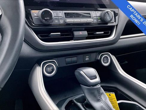 Used 2024 Toyota Grand Highlander XLE image 8