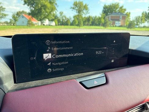 Used 2025 MAZDA CX-70 Plug-In Hybrid w/ Premium Plus AWD/4WD image 23