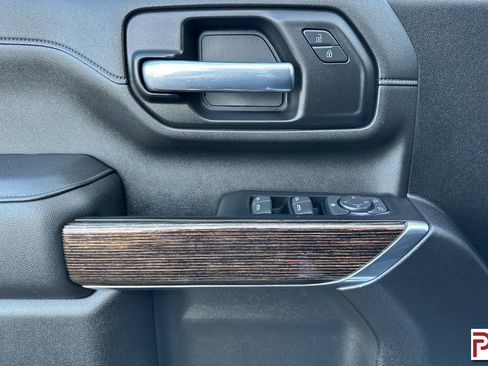 Used 2022 GMC Sierra 2500 SLE w/ Fleet Comfort Package image 11