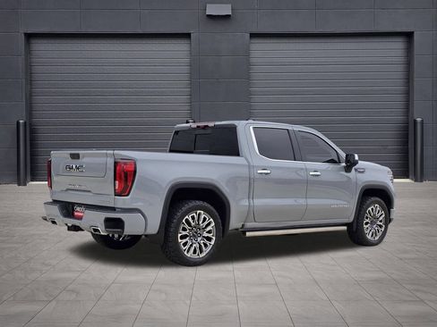 Used 2025 GMC Sierra 1500 Denali Ultimate AWD/4WD image 5
