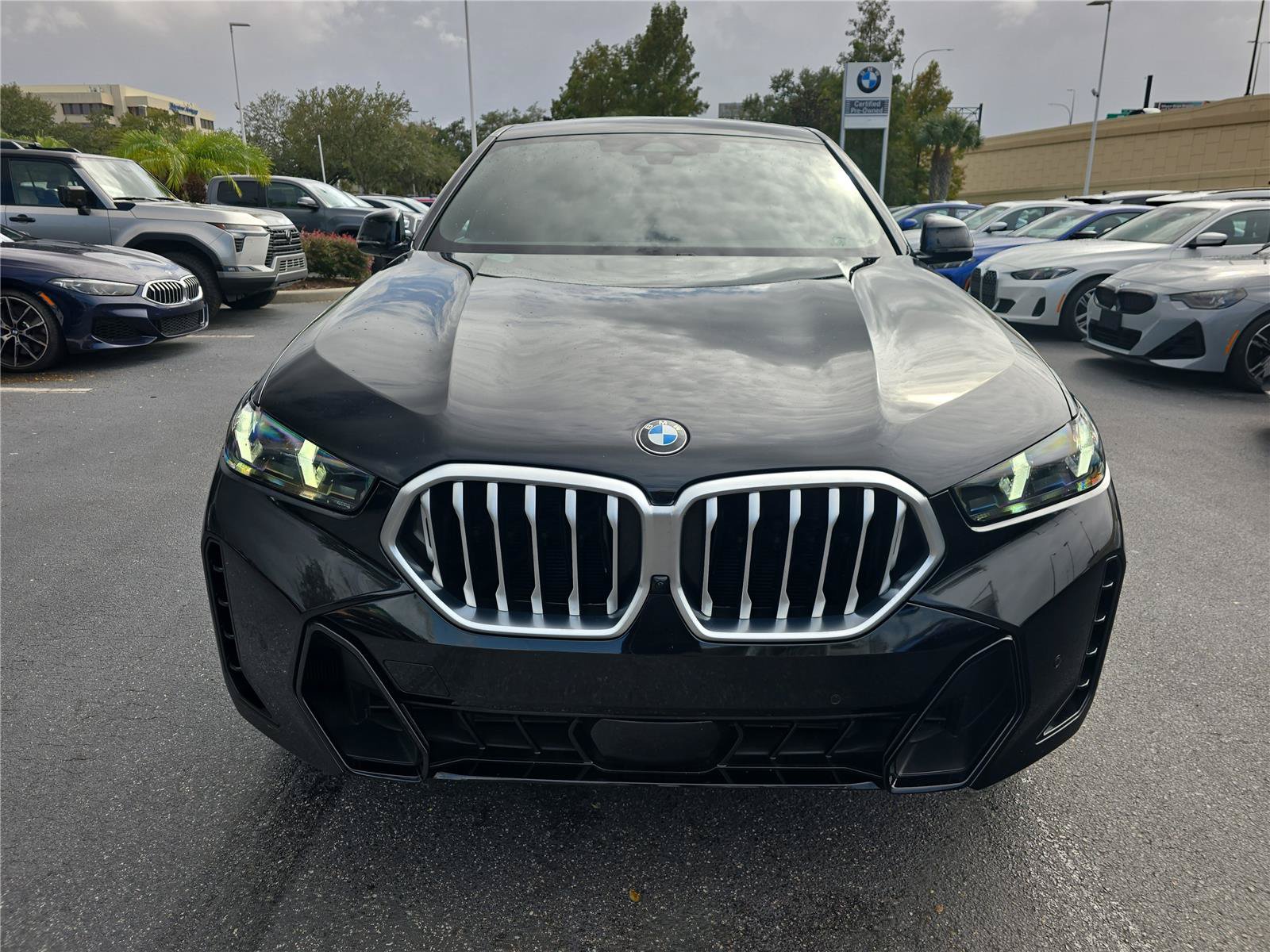 Certified 2024 BMW X6 xDrive40i AWD/4WD image 2