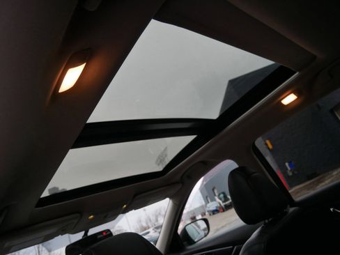 Used 2015 Nissan Rogue SL w/ SL Premium Package image 15