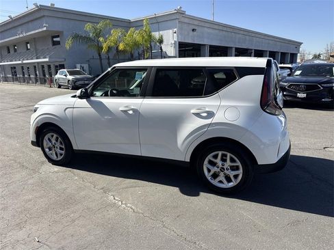 Used 2024 Kia Soul LX w/ Option Group 015 image 6