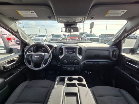 Used 2025 Chevrolet Silverado 2500 Custom w/ Custom Value Package image 26