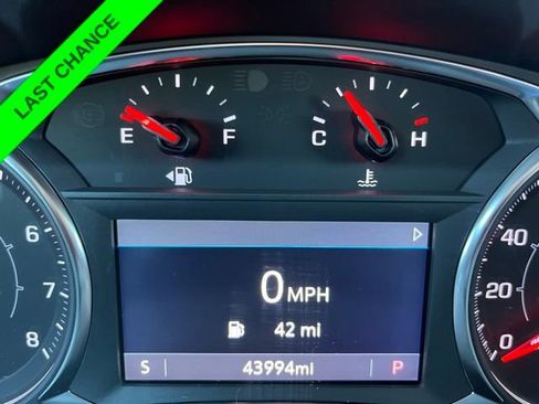 Used 2023 GMC Terrain AT4 image 17