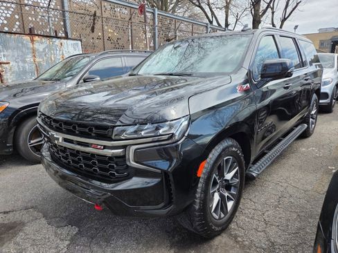 Used 2021 Chevrolet Suburban Z71 w/ Z71 Off-Road Package image 1
