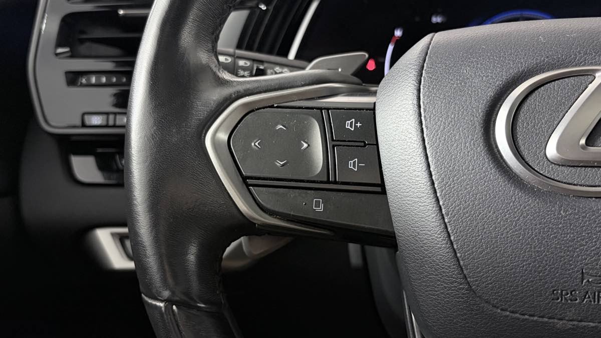 Used 2023 Lexus RX 350 Premium Plus w/ Accessory Package AWD/4WD image 16