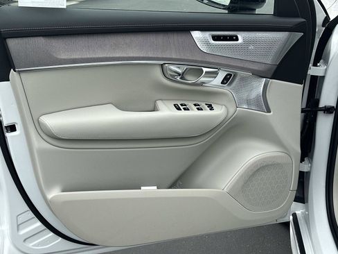 New 2026 Volvo XC90 T8 Ultra w/ Lounge Package AWD/4WD image 11