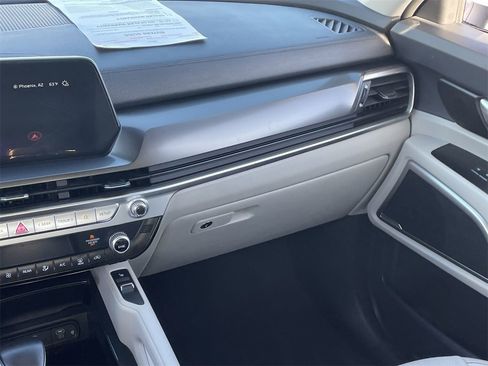 Used 2024 Kia Telluride S w/ S Sunroof Package image 15