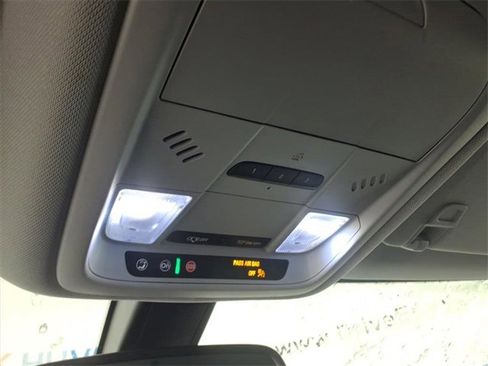 Used 2020 Chevrolet Blazer LT image 27