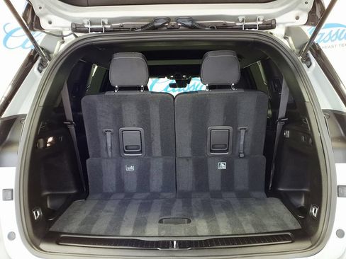 Used 2025 Jeep Grand Cherokee L Laredo RWD image 25