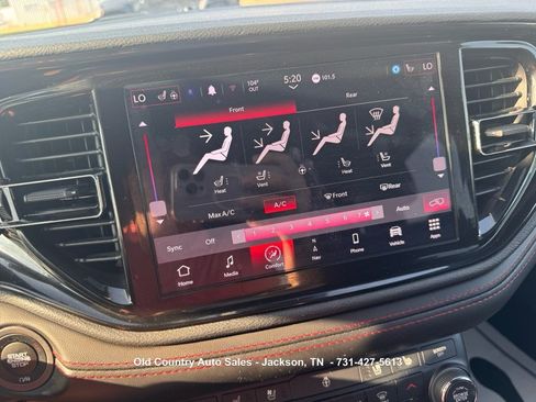 Used 2024 Dodge Durango GT AWD/4WD image 38