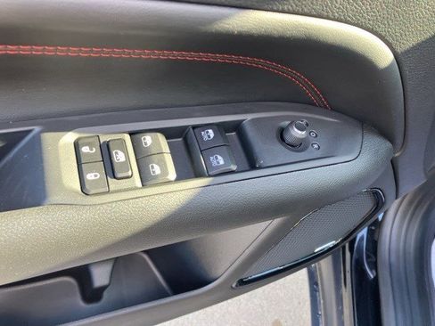 New 2026 Jeep Compass Trailhawk w/ Sun, Sound & Navigation Group image 10