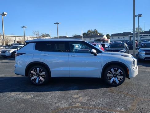 New 2026 Mitsubishi Outlander SEL image 5