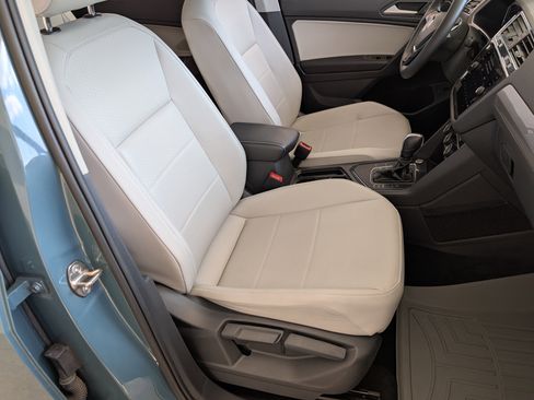 Used 2021 Volkswagen Tiguan SEL image 22