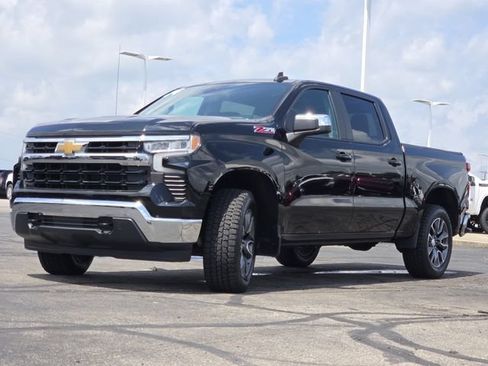 Used 2024 Chevrolet Silverado 1500 LT AWD/4WD image 10