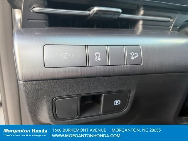 Used 2025 Hyundai Kona SEL AWD/4WD image 13