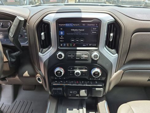 Used 2019 GMC Sierra 1500 SLT AWD/4WD image 26