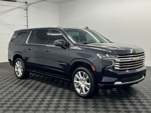 Used 2024 Chevrolet Suburban High Country image 6
