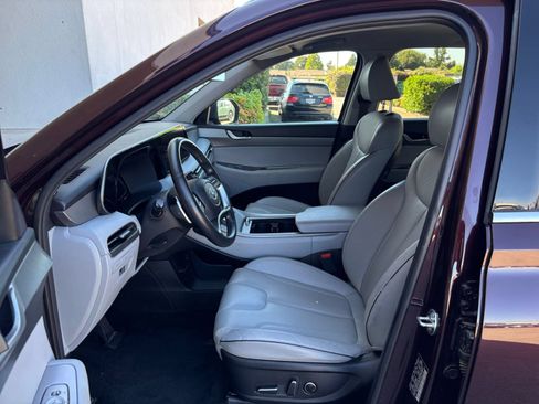 Used 2024 Hyundai Palisade SEL FWD image 29