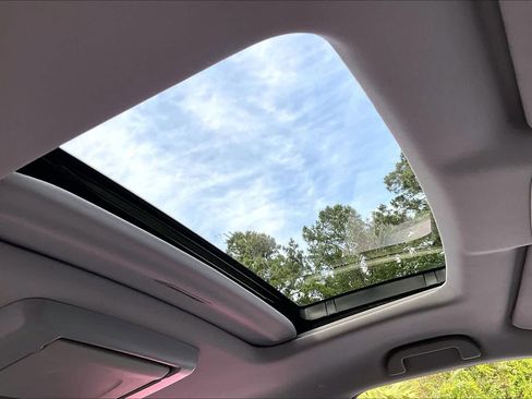 Used 2020 Honda Pilot Touring image 14