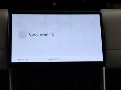 Certified 2025 Land Rover Discovery Sport Dynamic SE image 22