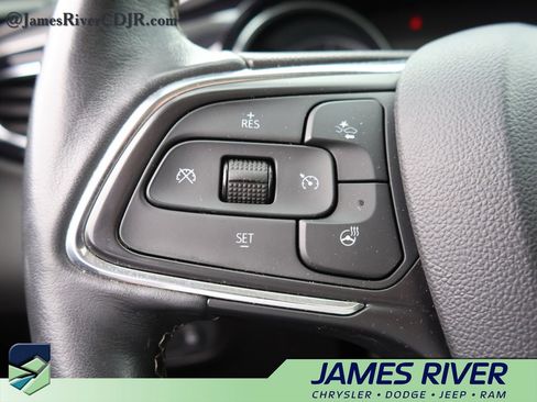 Used 2023 Buick Encore GX Essence w/ Experience Buick Package AWD/4WD image 27