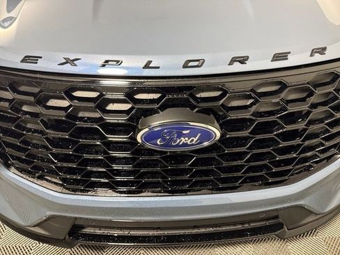 New 2026 Ford Explorer ST-Line AWD/4WD image 18