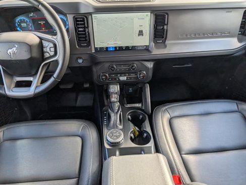 Used 2025 Ford Bronco Badlands AWD/4WD image 7