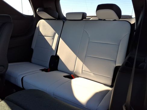 New 2026 Chevrolet Traverse High Country w/ LPO, Floor Liner Package FWD image 41