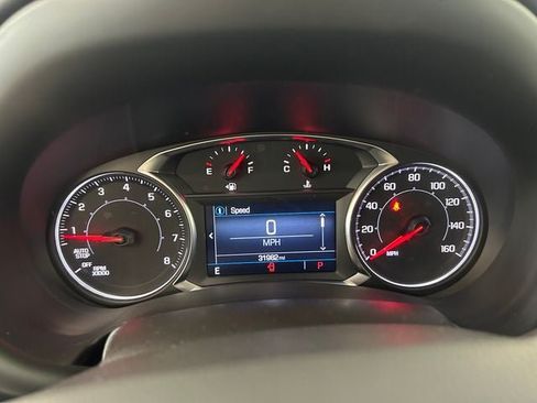 Used 2024 GMC Terrain SLE FWD image 17